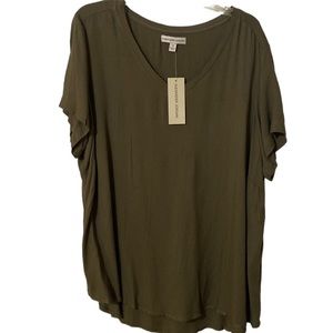 BRAND NEW! Fantastic short sleeve top! Get ready for Spring! Never worn.